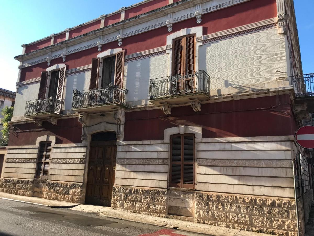 Palazzo De Bellis Vitti Nella Citta Delle Grotte Bed & Breakfast Castellana Grotte Exterior foto