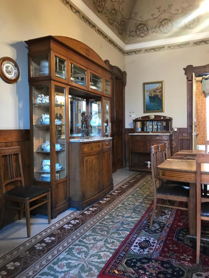 Palazzo De Bellis Vitti Nella Citta Delle Grotte Bed & Breakfast Castellana Grotte Exterior foto